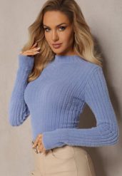 Niebieski Prążkowany Sweter z Wełną i Dłuższym Włosiem Izarina. Niebieskie swetry Renee, bez wzorów, z dzianiny, bez ramiączek. Za 34.99 zł.