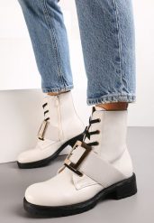 Jasnobeżowe Botki Workery Sibeka. Brązowe botki Renee, bez wzorów, bez obcasa, na płaskiej podeszwie, bez zapięcia. W wyprzedaży za 55.99 zł.