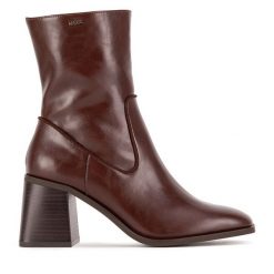 Botki MEXX. Brązowe botki Mexx, bez wzorów, bez obcasa, na słupku, bez zapięcia. Za 379.99 zł.