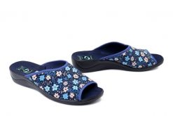 ADANEX 30310 SIK1VD granatowy, kapcie damskie. Niebieskie obuwie domowe Adanex, bez wzorów, bez zapięcia. Za 61.19 zł.
