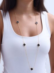 Nakkash Pozłacany naszyjnik z masą perłową - 80 cm rozmiar: onesize. Białe naszyjniki Nakkash, z perłą, metalowe. Za 91.99 zł.