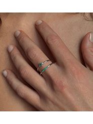 Les Petites Précieuses Srebrny pierścionek ze szmaragdami rozmiar: 56. Szare pierścionki Les Petites Précieuses, z szmaragdem, srebrne. Za 174.43 zł.