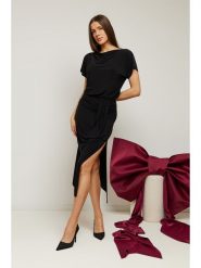 Made of emotion Sukienka w kolorze czarnym rozmiar: XL. Czarne sukienki Made Of Emotion, na co dzień, xl, bez wzorów, bez kołnierzyka, bez ramiączek, maxi, proste. Za 229.99 zł.