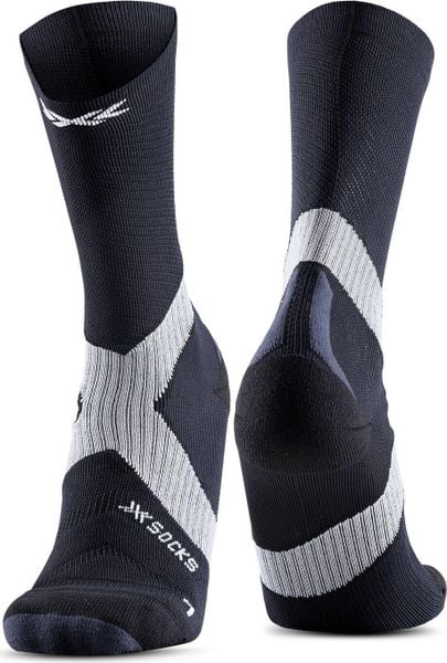 Skarpetki X-Socks Expert Crew. Białe skarpety X Socks, bez wzorów. Za 149.99 zł.