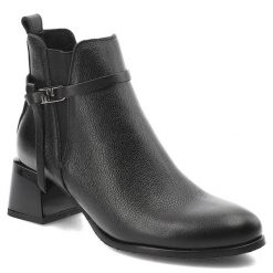 Czarne Botki Lemar Modne Buty Damskie. Czarne botki Lemar, bez wzorów, bez obcasa, bez zapięcia. Za 329.00 zł.