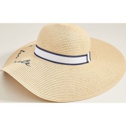 Słomkowy kapelusz z hasłem - Beżowy. Kapelusze marki Mohito. Za 49.99 zł.