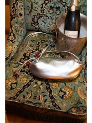 Victor & Hugo Paris Skórzana torebka "Aina" w kolorze srebrnym - 26 x 12 x 5 cm rozmiar: onesize. Szare torby na ramię Victor & Hugo Paris, bez wzorów, z materiału, na ramię, bez dodatków. Za 304.99 zł.