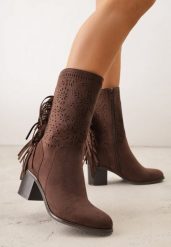 Ciemnobrązowe Ażurowe Botki Typu Kowbojki ze Skórzaną Wkładką Ozdobione Frędzlami Ceziva. Brązowe botki Born2be, w ażurowe wzory, z jeansu, bez obcasa, na obcasie, bez zapięcia. Za 199.99 zł.