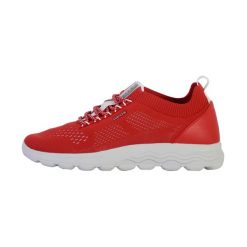 Kapcie GEOX D SPHERICA Czerwony. Czerwone obuwie domowe Geox, bez zapięcia. W wyprzedaży za 339.75 zł.