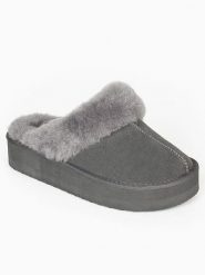 Gooce Wełniane kapcie "Emeline" w kolorze szarym rozmiar: 36. Szare obuwie domowe Gooce, bez wzorów, ze skóry, bez zapięcia. Za 206.91 zł.