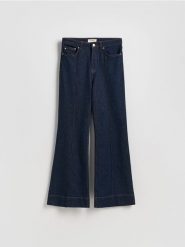 Jeansy flare z przeszyciem - granatowy. Niebieskie jeansy Reserved, bez wzorów. Za 179.99 zł.