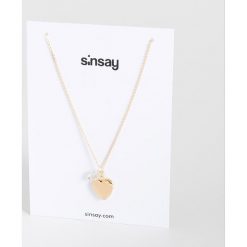 Naszyjnik z zawieszką serce - Beżowy. Naszyjniki Sinsay. Za 10.00 zł.
