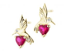 Kolczyki z żółtego złota z diamentami i rubinami syntetycznymi - kolibry, serca - próba 375. Żółte kolczyki Apart, z diamentem, złote. W wyprzedaży za 811.30 zł.