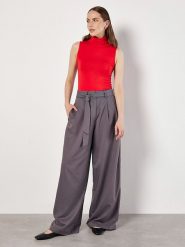 Apricot Top w kolorze czerwonym rozmiar: L. Czerwone topy Apricot, l, bez wzorów, bez kołnierzyka, bez ramiączek. Za 70.57 zł.