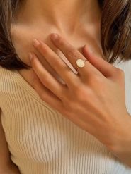 Les Petites Précieuses Pozłacany pierścionek z cyrkonią rozmiar: 58. Czerwone pierścionki Les Petites Précieuses, z cyrkonią, pozłacane. Za 125.45 zł.