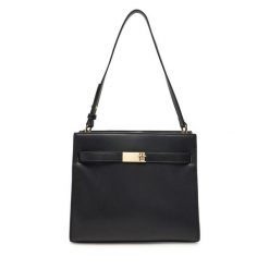 Torebka Tommy Hilfiger. Czarne torebki klasyczne TOMMY HILFIGER, bez wzorów, bez dodatków. Za 339.99 zł.