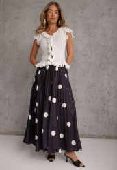 Czarna Rozkloszowana Spódnica Plisowana High Waist w Groszki Telede. Czarne spódnice Renee, na imprezę, bez wzorów, retro, maxi, dopasowane. Za 119.99 zł.