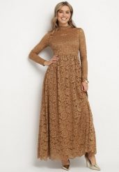 Beżowa Rozkloszowana Sukienka z Koronki ze Stójką i Gumką w Talii Delaviae. Brązowe sukienki Born2be, na co dzień, m, bez wzorów, z koronki, eleganckie, bez kołnierzyka, bez ramiączek, maxi, rozkloszowane. Za 149.99 zł.