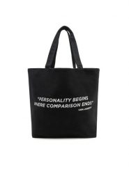 KARL LAGERFELD Torebka A1W50047 Czarny. Czarne torebki klasyczne KARL LAGERFELD, bez wzorów, z materiału, bez dodatków. Za 209.99 zł.