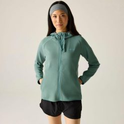 Damska bluza polarowa Nayna z kapturem i zamkiem błyskawicznym. Czerwone bluzy sportowe Regatta, m, bez wzorów, z bawełny, z kapturem. Za 183.99 zł.