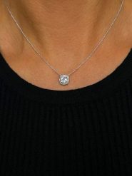DIA DIAMONDS Srebrny naszyjnik z zawieszką - dł. 40 cm rozmiar: onesize. Szare naszyjniki DIA DIAMONDS, z diamentem, srebrne. Za 303.06 zł.
