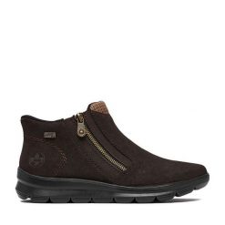 Botki Rieker. Brązowe botki Rieker, bez wzorów, bez obcasa, na płaskiej podeszwie, bez zapięcia. Za 389.99 zł.