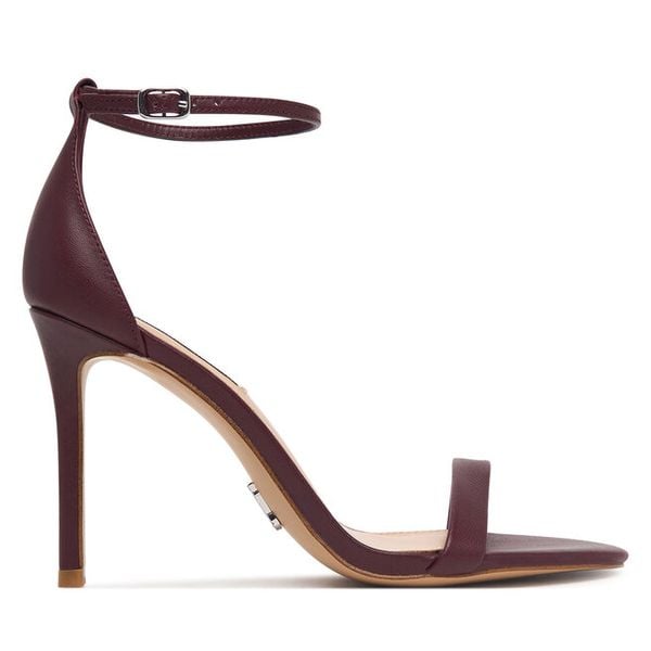 Sandały Steve Madden. Czerwone sandały Steve Madden, bez wzorów, bez obcasa, na szpilce, bez zapięcia. Za 429.99 zł.