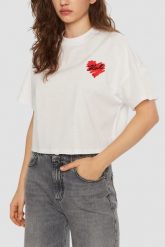 KARL LAGERFELD Biały damski top Hearts Cropped, Rozmiar XS. Białe topy KARL LAGERFELD, xs, z aplikacjami, z bawełny, bez kołnierzyka, bez ramiączek. W wyprzedaży za 179.99 zł.
