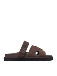 GINO ROSSI Klapki C-CLB-P1927A Brązowy ciemny. Brązowe klapki Gino Rossi, bez wzorów, ze skóry, bez obcasa. Za 179.99 zł.