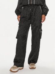 Liu Jo Spodnie materiałowe TA4078 TS788 Czarny Regular Fit. Czarne spodnie materiałowe Liu Jo, s, bez wzorów, z materiału. Za 319.99 zł.