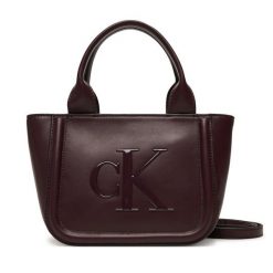 Torebka Calvin Klein. Czerwone torebki klasyczne Calvin Klein, bez wzorów, bez dodatków. Za 519.99 zł.