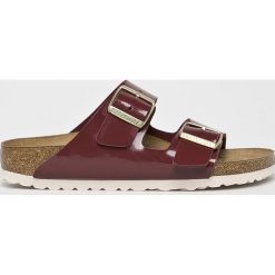 Birkenstock - Klapki Arizona BS. Brązowe klapki Birkenstock, bez wzorów, z materiału, bez obcasa. W wyprzedaży za 229.90 zł.