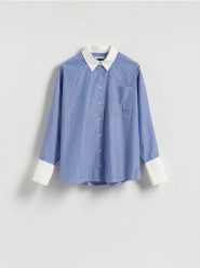 Koszula z kontrastowymi mankietami - niebieski. Niebieskie koszule Reserved, l, bez wzorów, z bawełny, bez kołnierzyka, bez ramiączek. Za 139.99 zł.