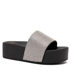 Klapki Clara Barson. Czarne klapki Clara Barson, bez wzorów, bez obcasa. Za 49.99 zł.