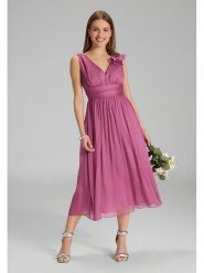 SWING Sukienka w kolorze szaroróżowym rozmiar: 40. Różowe sukienki Swing, bez wzorów, bez kołnierzyka, bez ramiączek, midi. Za 260.99 zł.