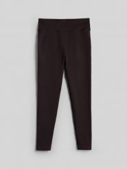 4F Legginsy treningowe szybkoschnące damskie - brązowe XS/S. Brązowe legginsy 4f, l, bez wzorów, z materiału, z podwyższonym stanem. Za 129.99 zł.