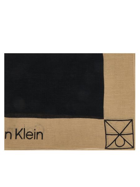 Calvin Klein Szal LV04F9021G Czarny. Czarne rękawiczki Calvin Klein, bez wzorów, ze lnu. Za 329.99 zł.