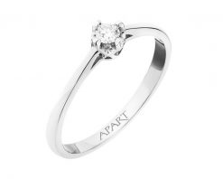 Pierścionek z białego złota z brylantem - serce - 0,08 ct - próba 750. Białe pierścionki Apart, z brylantem, złote. Za 2,190.00 zł.