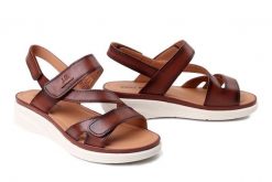 JOSEF SEIBEL 76405 205 370 Sevran 05 cognac, sandały damskie. Brązowe sandały Josef Seibel, bez wzorów, ze skóry, bez obcasa, bez zapięcia. Za 389.90 zł.