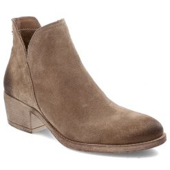 Brązowe Botki Armodo Eleganckie Kowbojki Damskie. Brązowe botki Armodo, bez wzorów, bez obcasa, bez zapięcia. Za 327.90 zł.