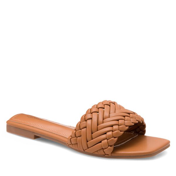 Klapki DeeZee. Brązowe klapki DeeZee, bez wzorów, bez obcasa. Za 69.99 zł.