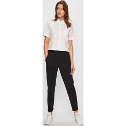 Calvin Klein Jeans - Spodnie. Spodnie materiałowe Calvin Klein Jeans. Za 429.90 zł.