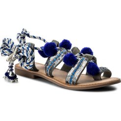 Sandały GIOSEPPO - Yurak 40505-32 Blue. Niebieskie klapki Gioseppo, bez wzorów, z materiału, bez obcasa, na obcasie, bez zapięcia. W wyprzedaży za 169.00 zł.