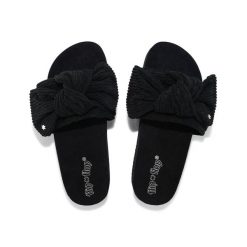 Klapki basenowe damskie Flip Flop Pool Slide. Czarne klapki Flip Flop, bez wzorów, bez obcasa. Za 100.05 zł.