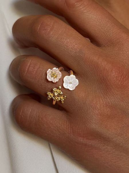 Les Petites Précieuses Pozłacany pierścionek z cyrkoniami rozmiar: 54. Białe pierścionki Les Petites Précieuses, z cyrkonią, pozłacane. Za 130.99 zł.