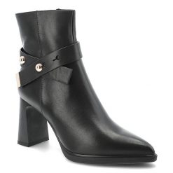 Botki damskie Artiker o eleganckim fasonie z ozdobnymi paskami ze złotymi detalami i stabilnym obcasem typu słupek czarne, 59C1284 Black. Czarne botki Artiker, bez wzorów, z jeansu, bez obcasa, na obcasie, bez zapięcia. Za 329.00 zł.