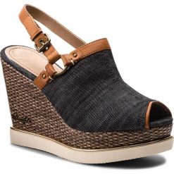 Sandały WRANGLER - Vintage Kelly Sabot WL181720 Black 62. Czarne sandały Wrangler, bez wzorów, z materiału, vintage, bez obcasa, na obcasie, bez zapięcia. W wyprzedaży za 189.00 zł.