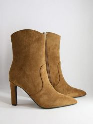 Bellucci Botki w kolorze jasnobrązowym rozmiar: 36. Brązowe botki Bellucci, bez wzorów, bez obcasa, na szpilce, bez zapięcia. Za 130.99 zł.