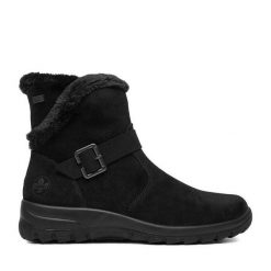 Botki Rieker. Czarne botki Rieker, bez wzorów, bez obcasa, na płaskiej podeszwie, bez zapięcia. Za 399.99 zł.