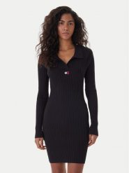 Tommy Jeans Sukienka dzianinowa Badge DW0DW22183 Czarny Slim Fit. Czarne sukienki Tommy Jeans, xxs, bez wzorów, z dzianiny, bez kołnierzyka, bez ramiączek. Za 409.99 zł.